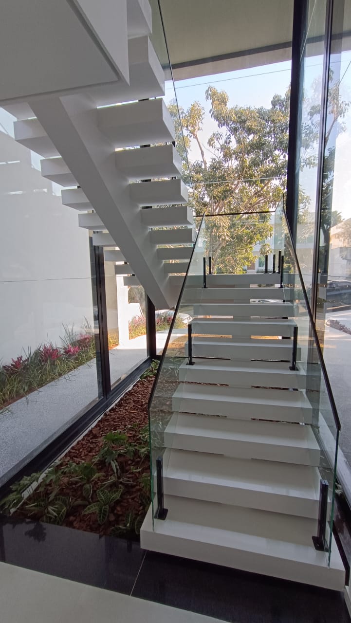 Residência Mori - Escada (interior)